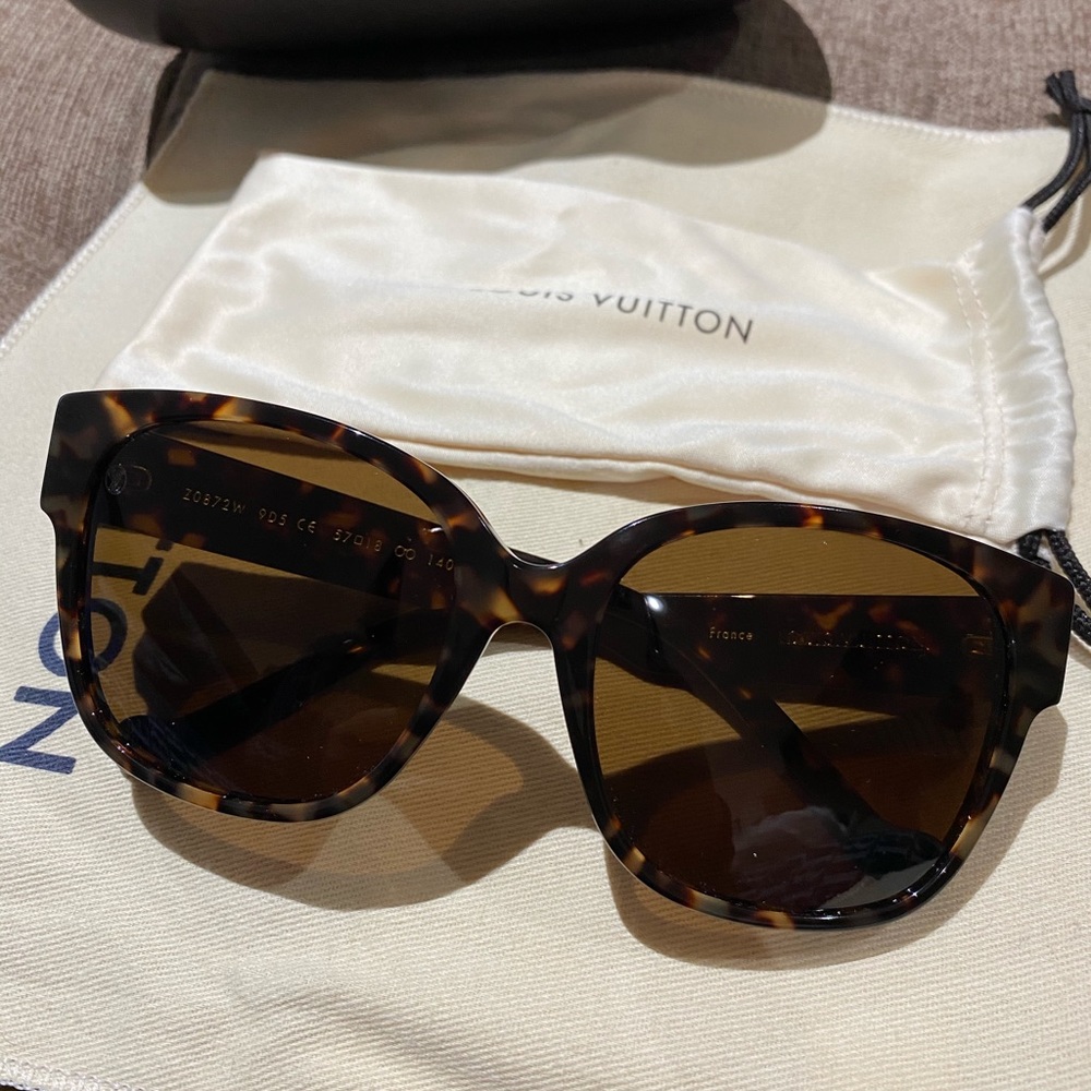 New Louis Vuitton Cameleon dark tortoise 🕶😎